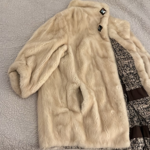 Rindi Fur Jacket (Italy) size M great condition - Picture 6 of 6